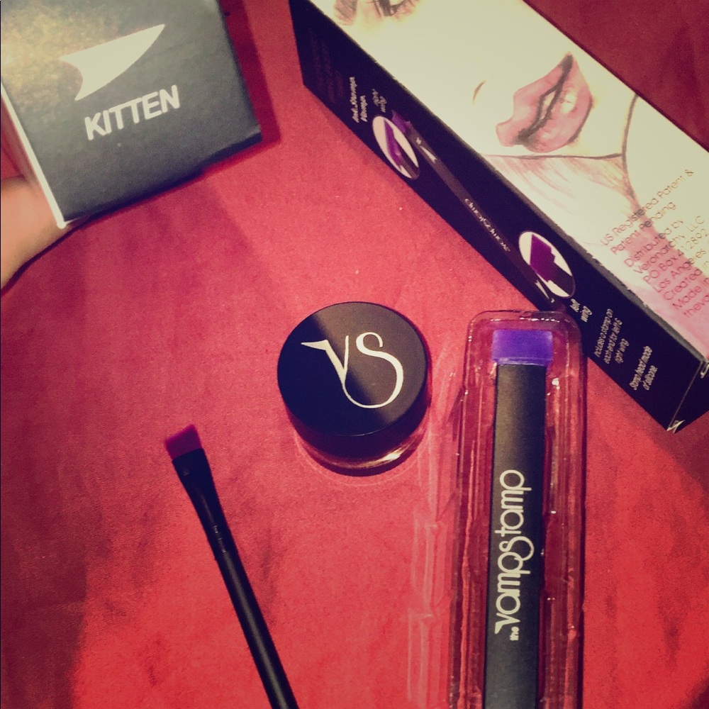 🧛🏼‍♀️vampstamp🧛🏼‍♀️💗KIT💗